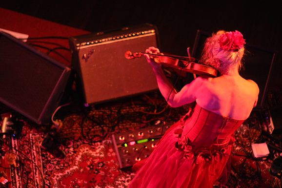 Darko Rundek u Arsenalu (foto:Saša Čuka) Darko Rundek u Arsenalu (foto:Saša Čuka)