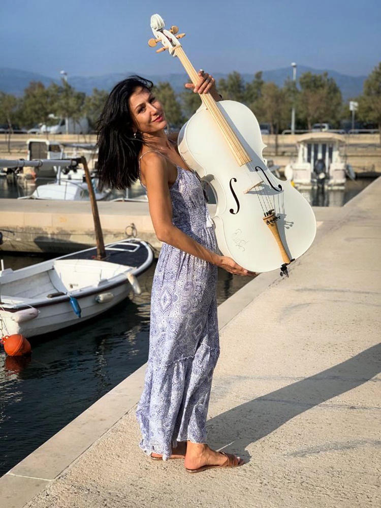 Ana Rucner u čarobnoj ulozi između mora i zvijezda Ana Rucner u čarobnoj ulozi između mora i zvijezda