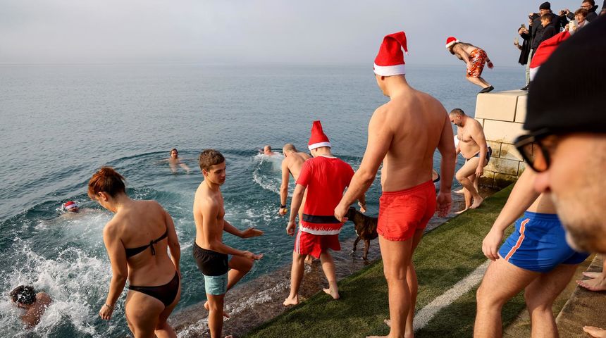 Novogodišnje kupanje na Morskim orguljama Novogodišnje kupanje na Morskim orguljama