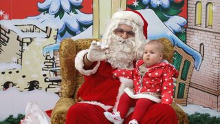 Virska dječica iz vrtića “Smješko” uživala u druženju s Djedom Mrazom Virska dječica iz vrtića “Smješko” uživala u druženju s Djedom Mrazom