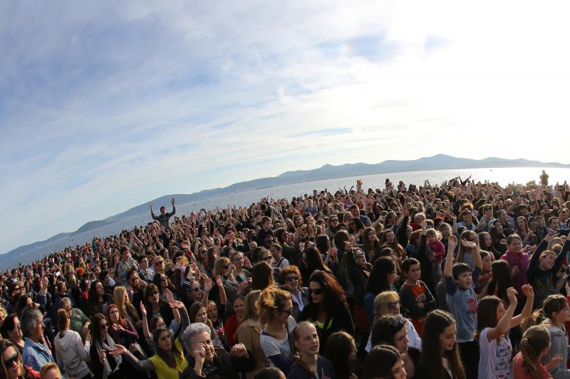 Pozdrav suncu: Snimanje spota uz “Happy” Pharrella Williamsa, Foto: Filip Brala/PIXSELL Pozdrav suncu: Snimanje spota uz “Happy” Pharrella Williamsa, Foto: Filip Brala/PIXSELL