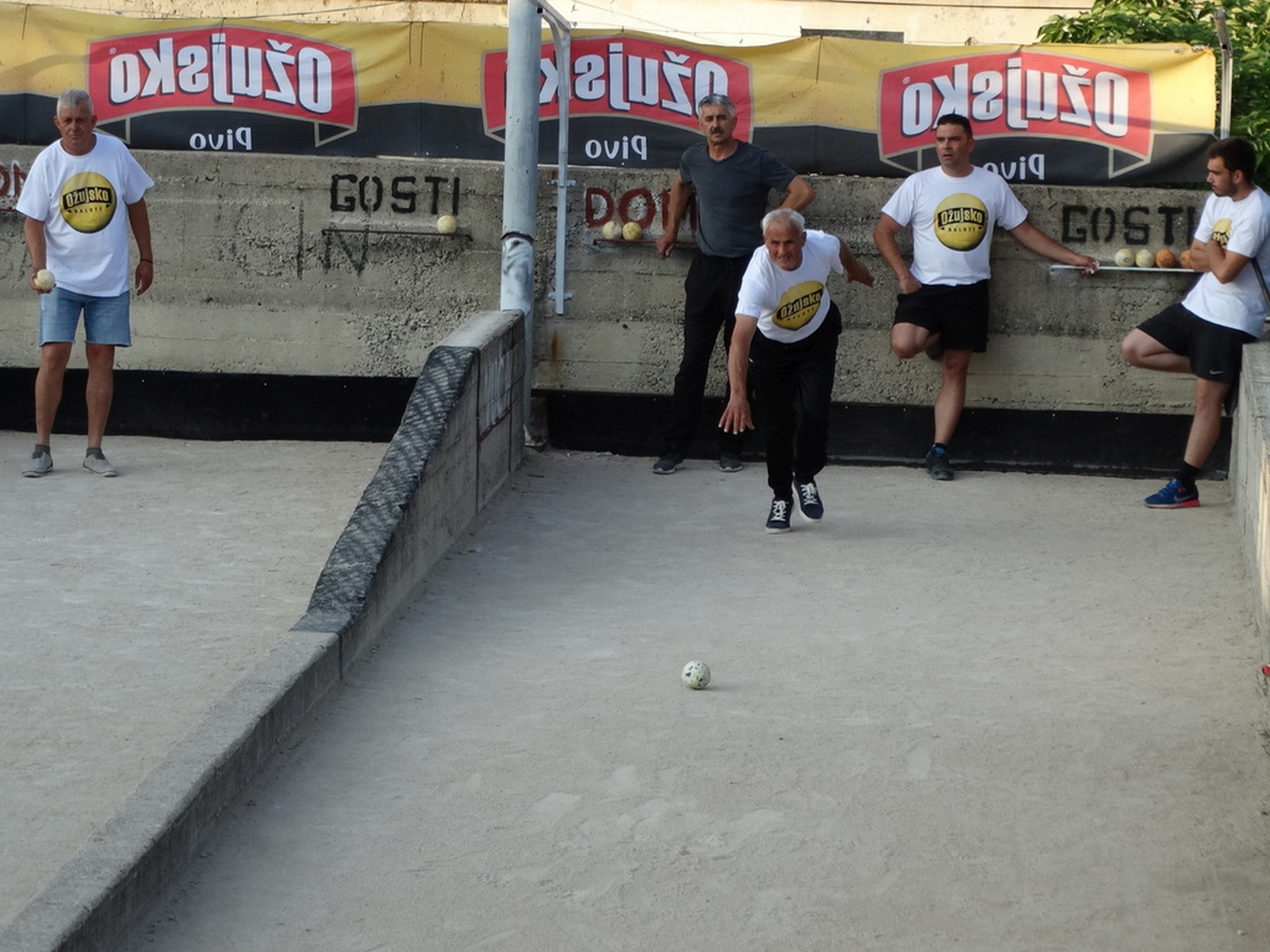 Ožujsko balote kup u Vukšiću