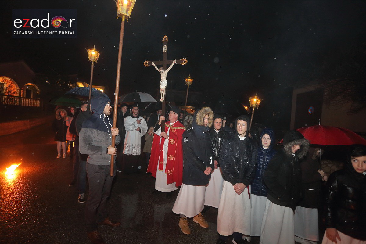 Bibinje: Tradicionalna procesija s Križem na Veliki Petak