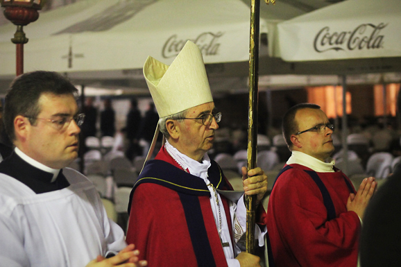 Procesija Velikog petka, 6. travnja 2012. (foto:Saša Čuka) Procesija Velikog petka, 6. travnja 2012. (foto:Saša Čuka)