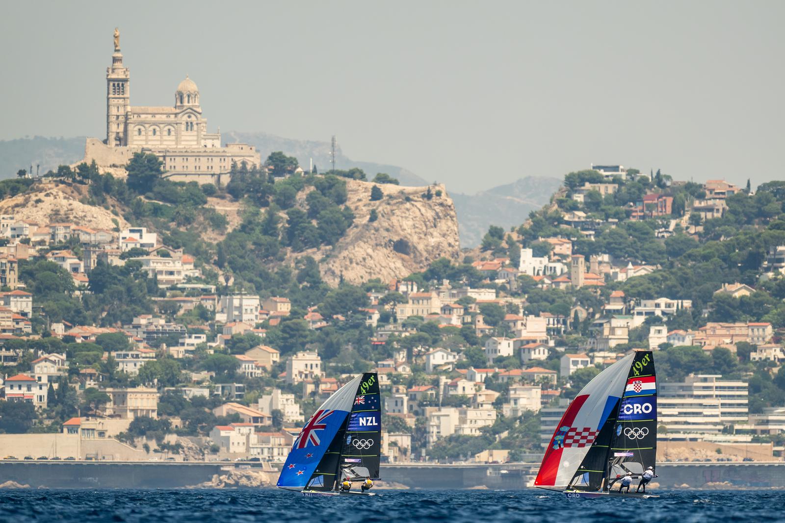 OI Pariz 2024: Braća Fantela u klasi 49er na regatnom polju u Marseilleu