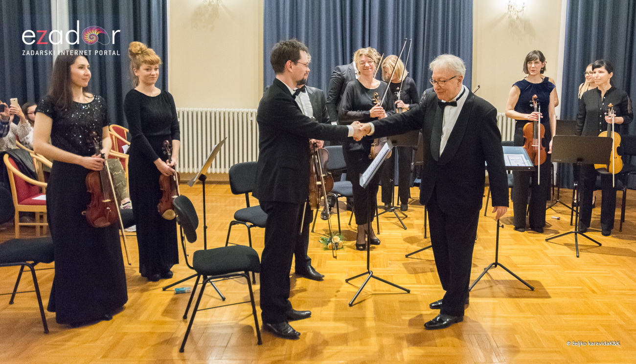 “Glazbena fantazija” Zadarskog komornog orkestra u Svečanoj dvorani Sveučilišta u Zadru. Solist Berislav Šipuš na klaviru, pod ravnanjem maestra Pavla Dešpalja “Glazbena fantazija” Zadarskog komornog orkestra u Svečanoj dvorani Sveučilišta u Zadru. Solist Berislav Šipuš na klaviru, pod ravnanjem maestra Pavla Dešpalja