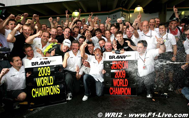 Proslava naslova prvaka F1 Jensona Buttona i Brawn GP-a (foto www.f1-live.com)