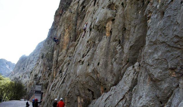 Potpisivanje ugovora u prezentacijskom centru “Podzemni grad Paklenice” NP Paklenica