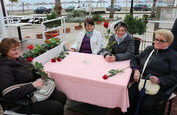 U organizaciji Općine Vir i Vir turizma virskim damama podijeljeno 400 ruža u povodu Dana žena