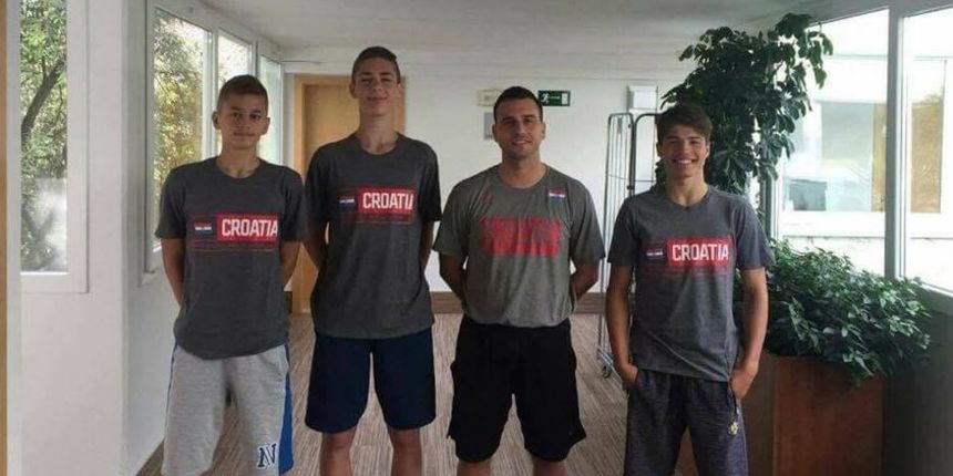 Maksim Matulina, Duje Brala, trener Stipe Kuliš i Antonio Franov. Maksim Matulina, Duje Brala, trener Stipe Kuliš i Antonio Franov.