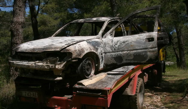Spaljeni automobil u kojem je pronadjen nastradali