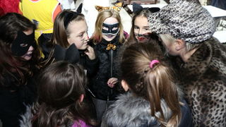 Virski karneval & maškare: Plesna maškarana fešta uz Jasmina Stavrosa