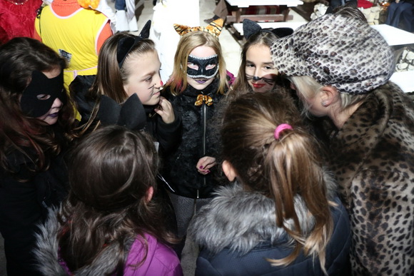 Virski karneval & maškare: Plesna maškarana fešta uz Jasmina Stavrosa