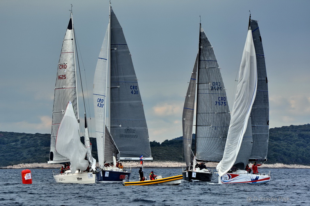 U hvarskom akvatoriju održana XXI. Uskršnja regata U hvarskom akvatoriju održana XXI. Uskršnja regata