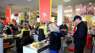 bauMax Zadar: -15% dan 19. ožujka 2014, Foto: Roberto Lerga bauMax Zadar: -15% dan 19. ožujka 2014, Foto: Roberto Lerga