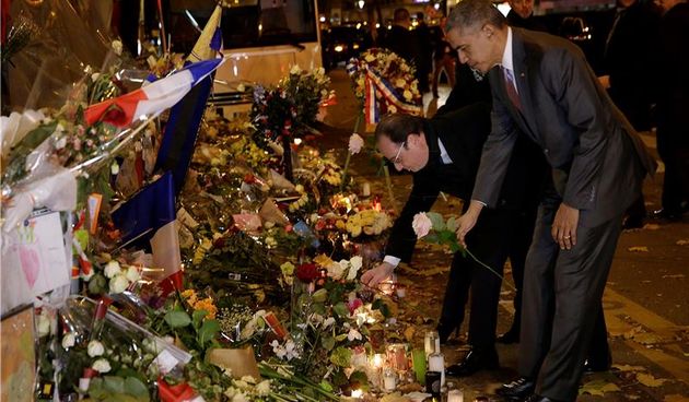 Barrack Obama u Parizu odao počast žrtvama u Bataclanu. Foto: Hina