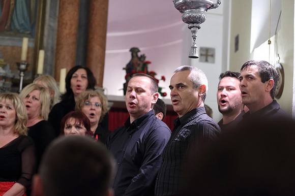 “Božićna čarolija” – koncert klapa u petrčanskoj crkvi sv. Ivana i Pavla “Božićna čarolija” – koncert klapa u petrčanskoj crkvi sv. Ivana i Pavla
