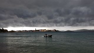 Ciklona Branka donijela crne i prijeteće oblake nad Zadar. Foto: Mladen Malik Ciklona Branka donijela crne i prijeteće oblake nad Zadar. Foto: Mladen Malik