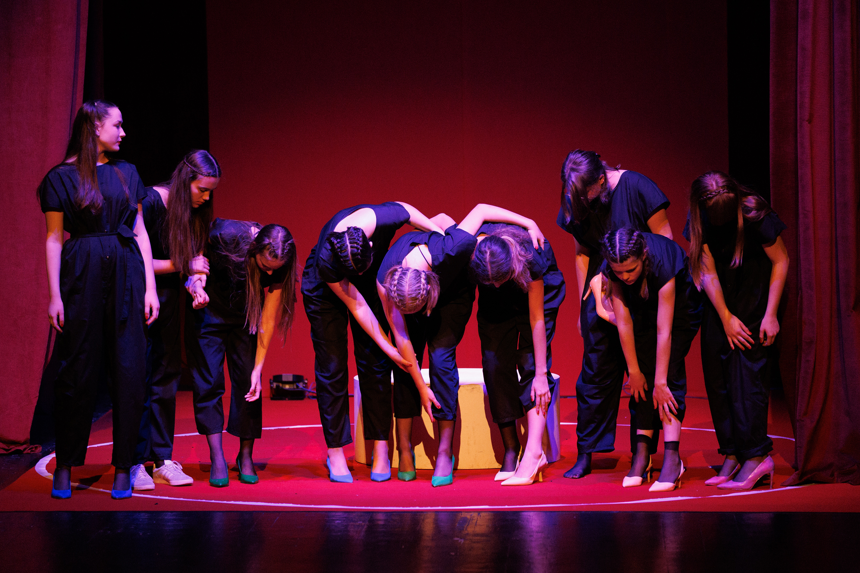 Igrajmo se: Zabranjeno mlađima od 15 strana A