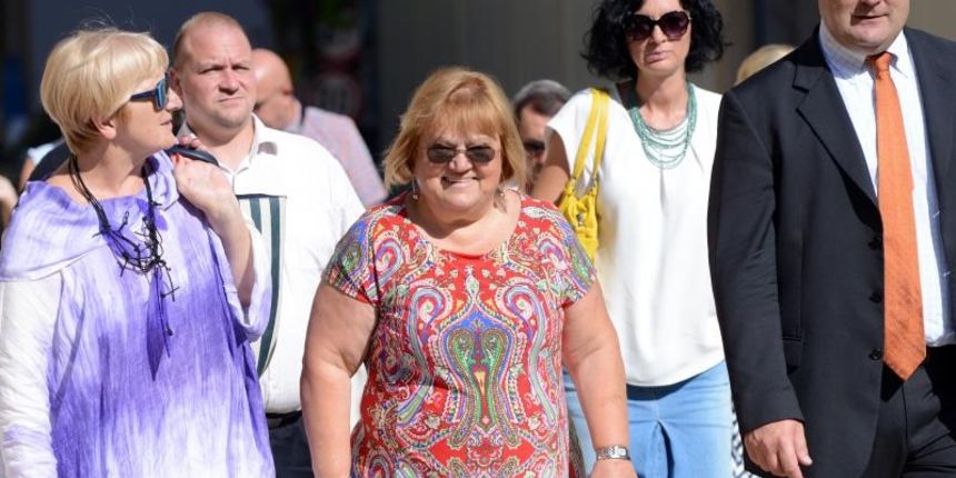 28.08.2015., Varazdin – 8. dan Spancirfesta. Ministarica graditeljstva i prostornog uredjenja Anka Mrak Taritas u drustvu gradonacelnika Gorana Habusa oposjetila je gradiliste novog gradskog trga i zatim prosetala ulicama grada. Photo: Marko Jurinec/PIX