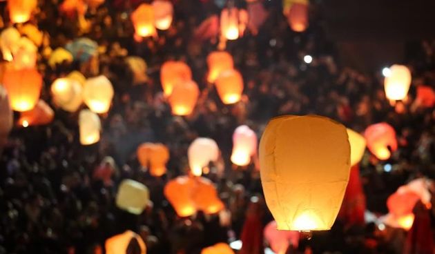 Na tržnici Dolac održan je peti performans Kapulica & Lampioni.  Foto: PIXSELL
