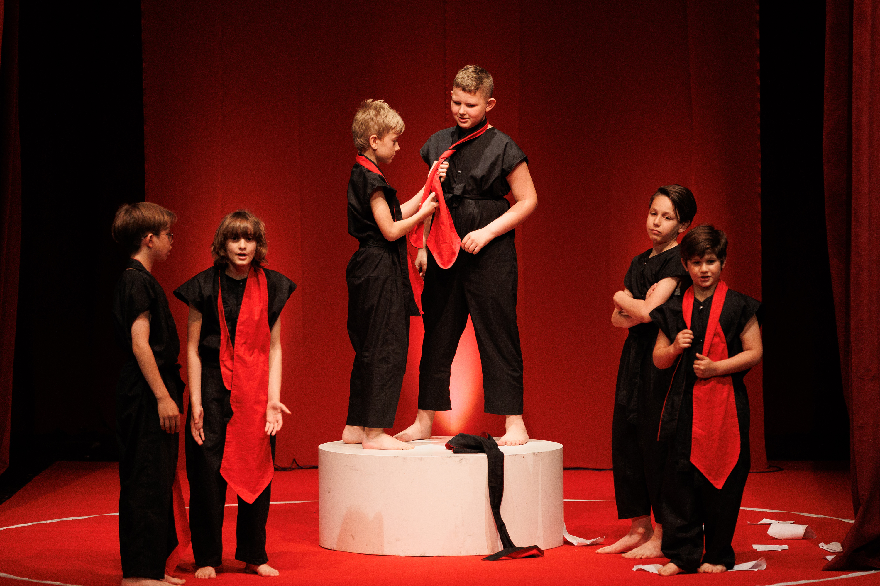 Igrajmo se: Zabranjeno mlađima od 15 strana A