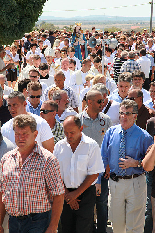 U Skabrnji odrzano veliko misno slavlje i procesija povodom blagdana Velike Gospe U Skabrnji odrzano veliko misno slavlje i procesija povodom blagdana Velike Gospe