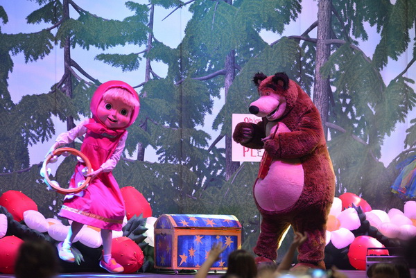 Predstava “Maša i Medvjed” moskovskog Dječjeg kazališta oduševila zadarske mališane Predstava “Maša i Medvjed” moskovskog Dječjeg kazališta oduševila zadarske mališane