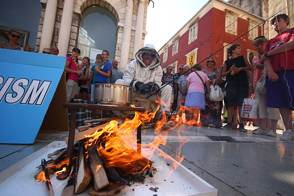 Performance Enia Meštrovića (foto:Saša Čuka)