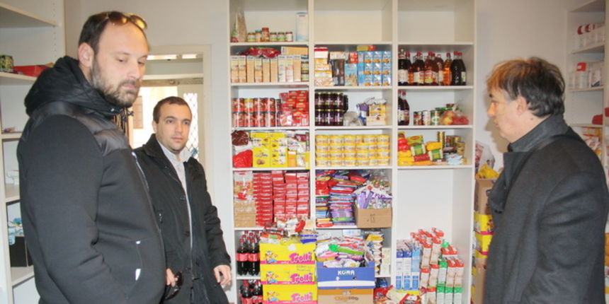 Zadarski sportaši i sportski novinari velikog srca napunili Socijalnu samoposlugu