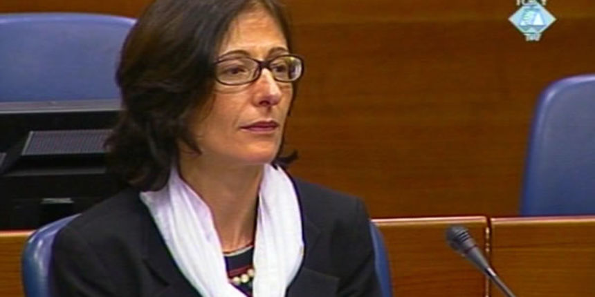 Florence Hartmann uhićena u Haagu, foto: Screenshot Florence Hartmann uhićena u Haagu, foto: Screenshot