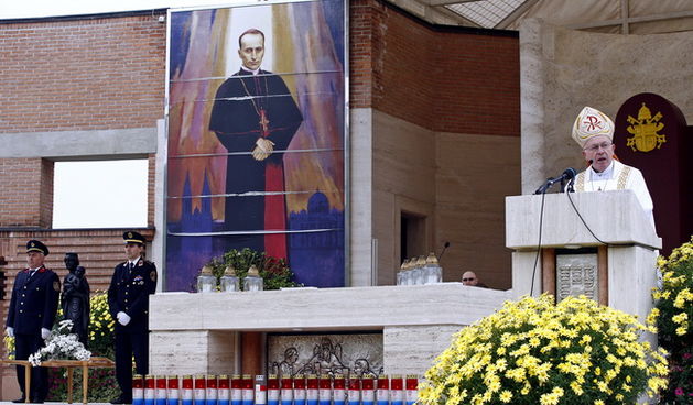 Marija Bistrica, 161010.
Danas je u Svetistu Majke Bozje Bistricke u Mariji Bistrici odrzano Hodocasce hrvatskih branitelja i clanova njihove obitelji. U podne je odrzan liturgijski ceremonijal obracanja i misno slavlje koje je predvodio biskup Juraj Jeze