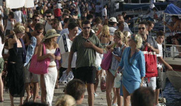 Turisti (Foto: Saša Ćetković/Business.hr)