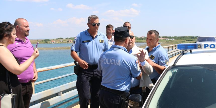 Privođenje Kristijana Kapovića, načelnika općine Vir