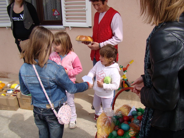 Humanitani uskrsni konvoj Zadar – Oklaj