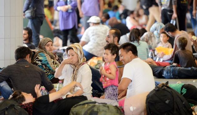 Izbjeglice i imigranti na željezničkom kolodvoru Keleti ulicama Budimpešte, Photo: Marko Jurinec/PIXSELL