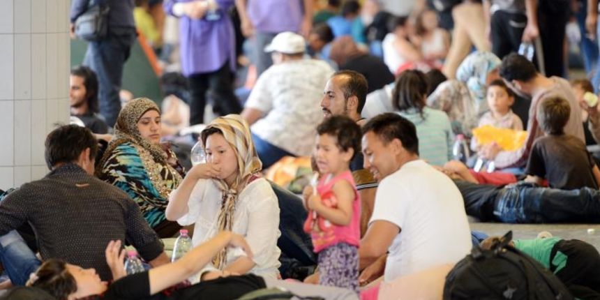Izbjeglice i imigranti na željezničkom kolodvoru Keleti ulicama Budimpešte, Photo: Marko Jurinec/PIXSELL