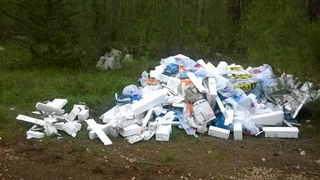 Park šuma Musapstan zagađena raznim otpadom Park šuma Musapstan zagađena raznim otpadom