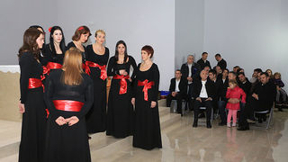 Blagdanski koncert okupio je brojne izvođače. Nastupio je Marko Perković Thompson, klapa Luna, klapa Kalelarga, klapa Hrvace