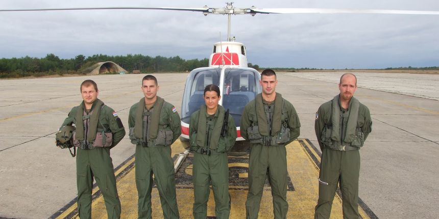 Zemunik: Započela obuka pilota u helikopteru Zemunik: Započela obuka pilota u helikopteru