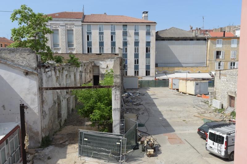 Iako se priblizava pocetak turisticke sezone, stara gradska jezgra pretvorena je u veliko gradiliste. Photo: Dino Stanin/PIXSELL Autor Dino Stanin/PIXSELL Ključne riječi bager, turisticka sezona, skele, raskopano, cesta, radovi, Iako se priblizava pocetak turisticke sezone, stara gradska jezgra pretvorena je u veliko gradiliste. Photo: Dino Stanin/PIXSELL Autor Dino Stanin/PIXSELL Ključne riječi bager, turisticka sezona, skele, raskopano, cesta, radovi,