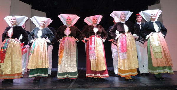 Izvrsnim izvedbama završen 2. Festival plesa – Pag 2016. Izvrsnim izvedbama završen 2. Festival plesa – Pag 2016.