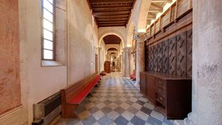 Katedrala sv. Stosije. Danasnja katedrala je trobrodna romanicka gradjevina, ujedno i najveca crkva u Dalmaciji. Unutrasnjost katedrale je monumentalna. Photo: Dino Stanin/PIXSELL