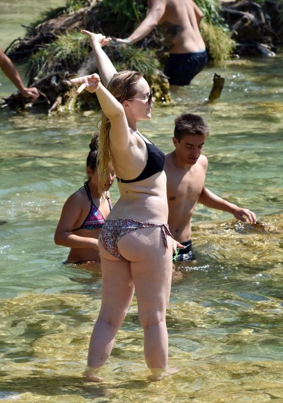 Rješenje za osvježenje: Kupanje u ledenoj rijeci Krki u NP Krka. Photo: Hrvoje Jelavić/PIXSELL