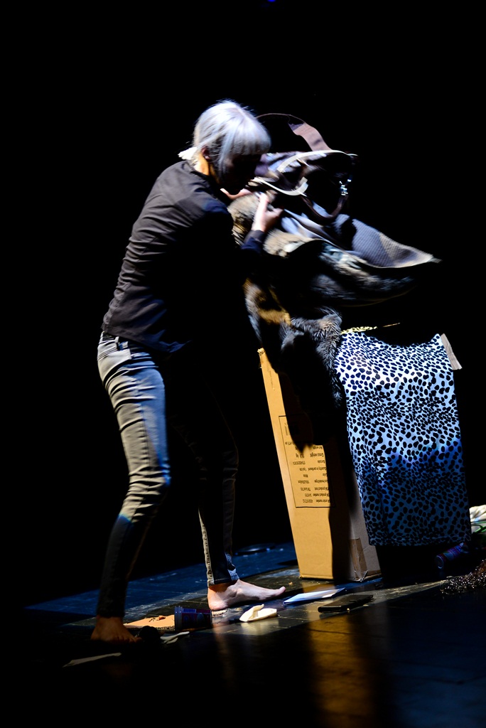 “Ana i Ona” naziv je predstave čijom je premijerom sinoć u zadarskom Kazalištu lutaka započela umjetnička revija pod nazivom “Nosi se Teatro Verrdi”.