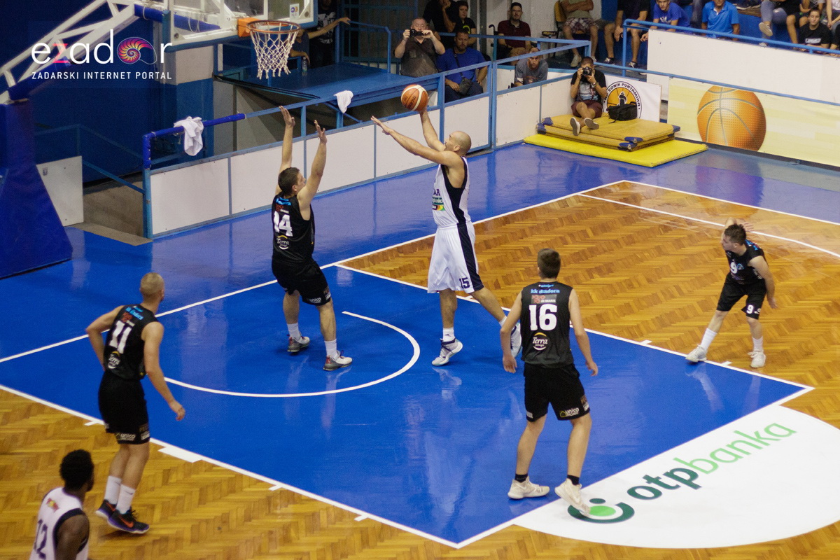 Humanitarna utakmica u Jazinama: KK Zadar – KK Diadora Humanitarna utakmica u Jazinama: KK Zadar – KK Diadora