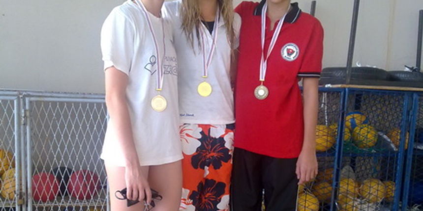 Laura Cizmin na postolju Laura Cizmin na postolju