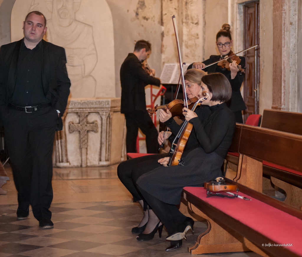 Stefan Milenković i Zadarski komorni orkestar u katedrali sv. Stošije