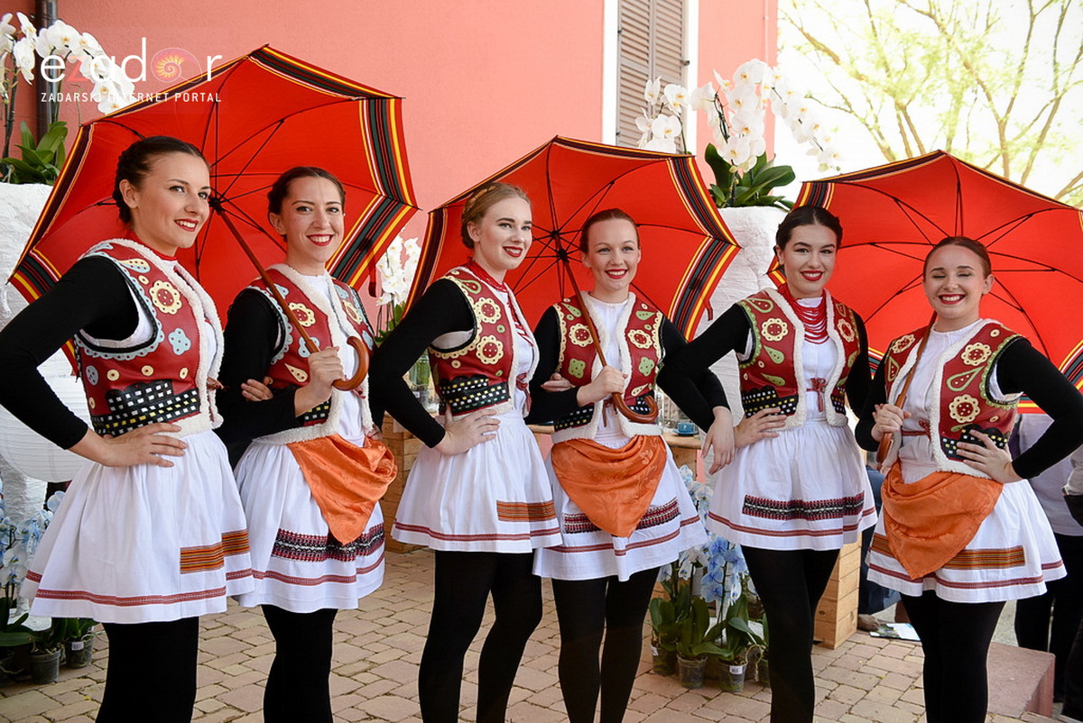 Svečano otvoren 18. Festival cvijeća Zadarske županije u Sv. Filip i Jakovu