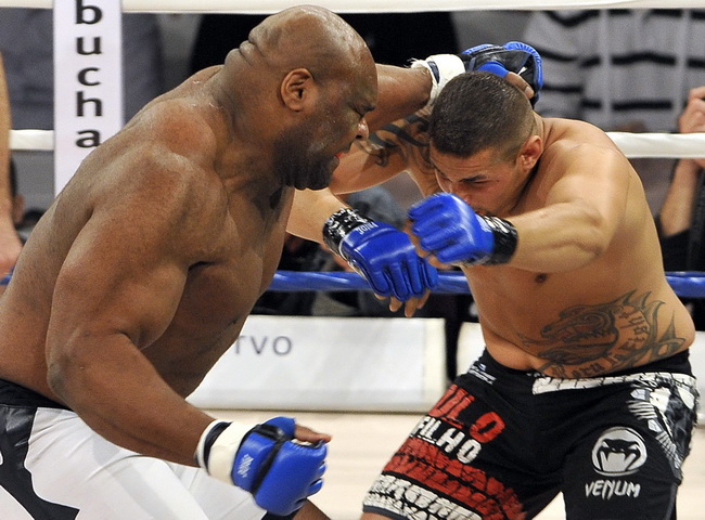 Split, 270310.
Veceras se u Spaladium Areni odrzava spektakl “Obracun u ringu 10” povodom 15-te obljetnice boksackog kluba Pit Bull. Borci ce nastupiti u 17 atraktivnih K1 i MMA ( ultimate fight) borbama.
Na fotografiji: Bob Sapp i Sascha Weinpolter.
Foto